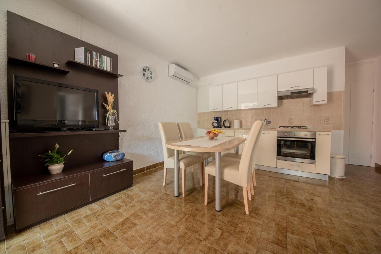 Apartman Bozica 비르 외부 사진
